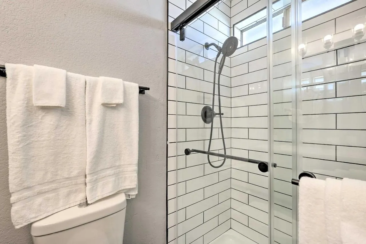 Pet-Friendly Phoenix Home With Private Pool And Grill! ארצות הברית
